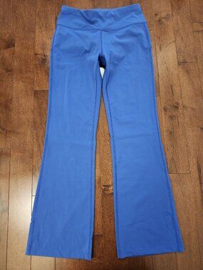 Sweaty Betty women's bootcut leggings in blue in size 8